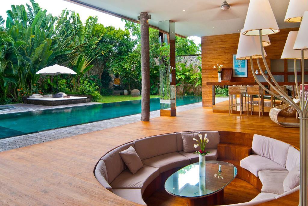 Eko Villa Seminyak - Tropical Villa, Walk To Beach ภายนอก รูปภาพ