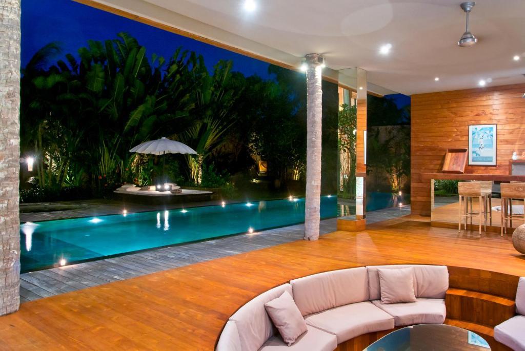Eko Villa Seminyak - Tropical Villa, Walk To Beach ภายนอก รูปภาพ