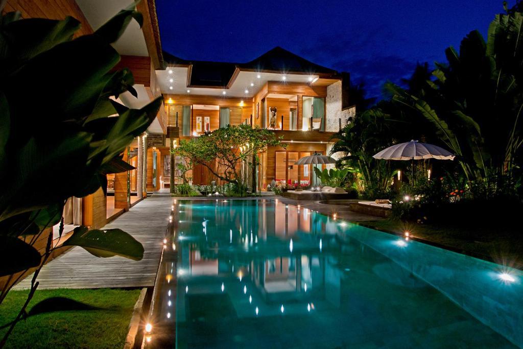 Eko Villa Seminyak - Tropical Villa, Walk To Beach ภายนอก รูปภาพ