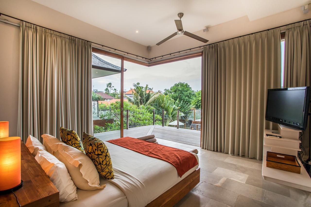 Eko Villa Seminyak - Tropical Villa, Walk To Beach ภายนอก รูปภาพ